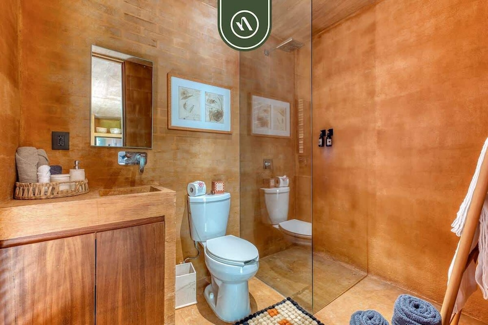 Stunning Two-bedroom Ocean View House - Mazul