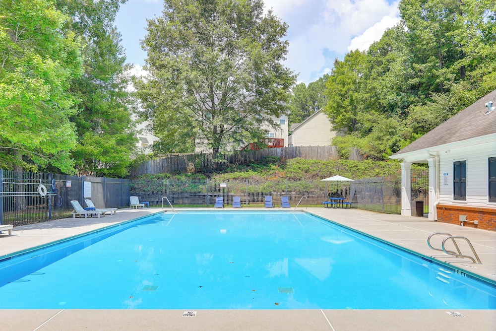 Pet-friendly Home w/ Pool Access in Snellville!
