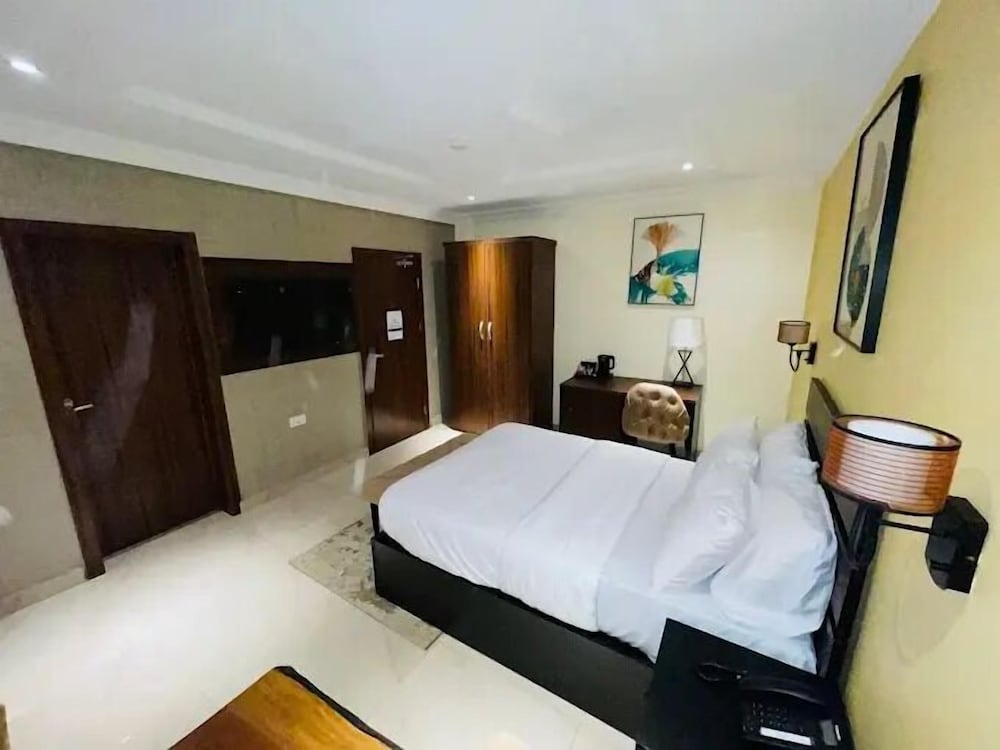 Pyramid Halal Apartments