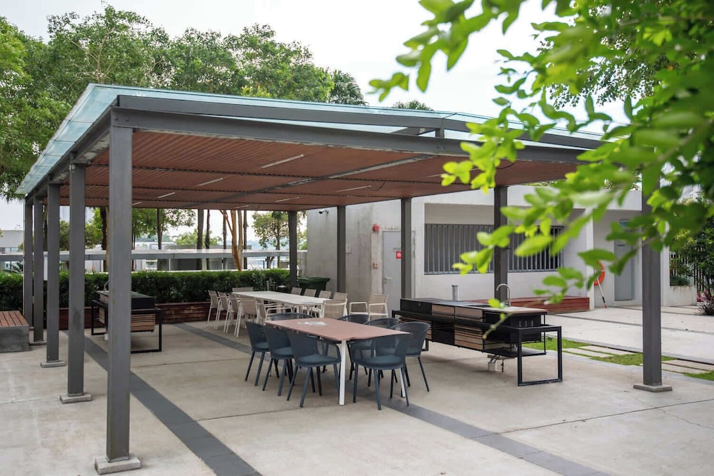 1BR Apt Puteri Harbour Legoland, Free parking