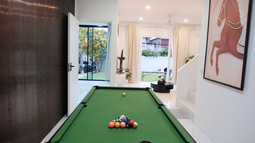 Modern Private Pool Villa in Sukhumvit