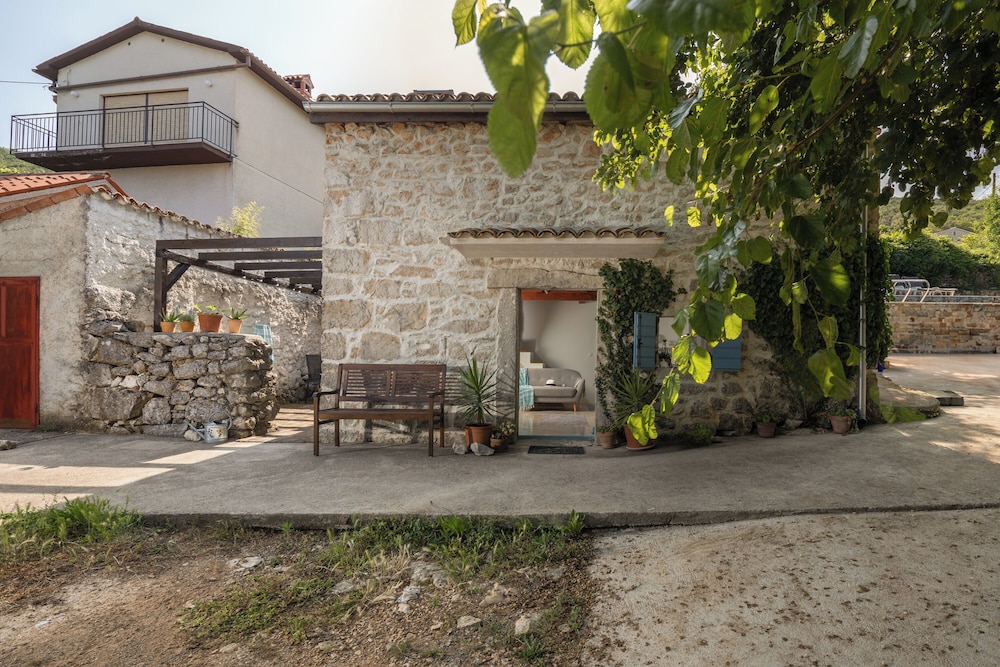 La Rocca Duo - Hidden In Istria