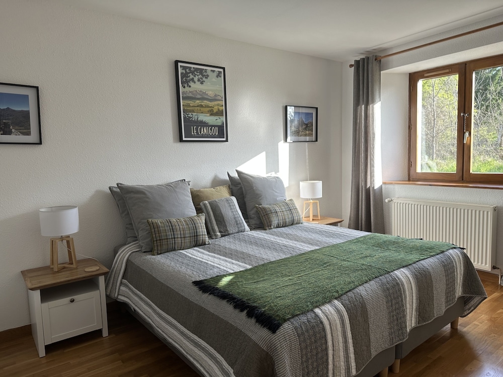Les Deux Chevaux Guesthouse