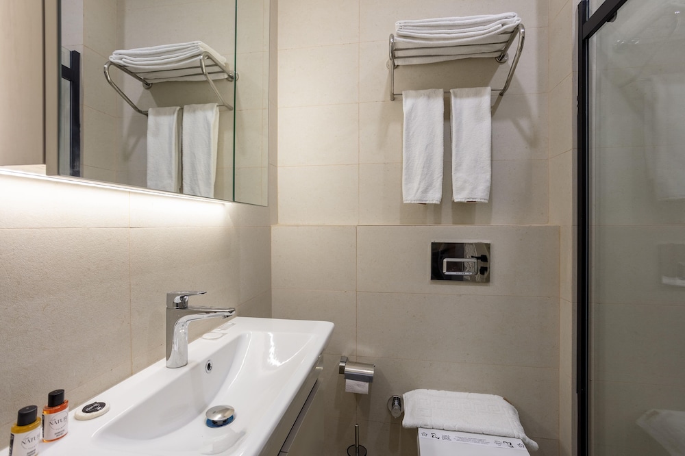 Loovox Suites