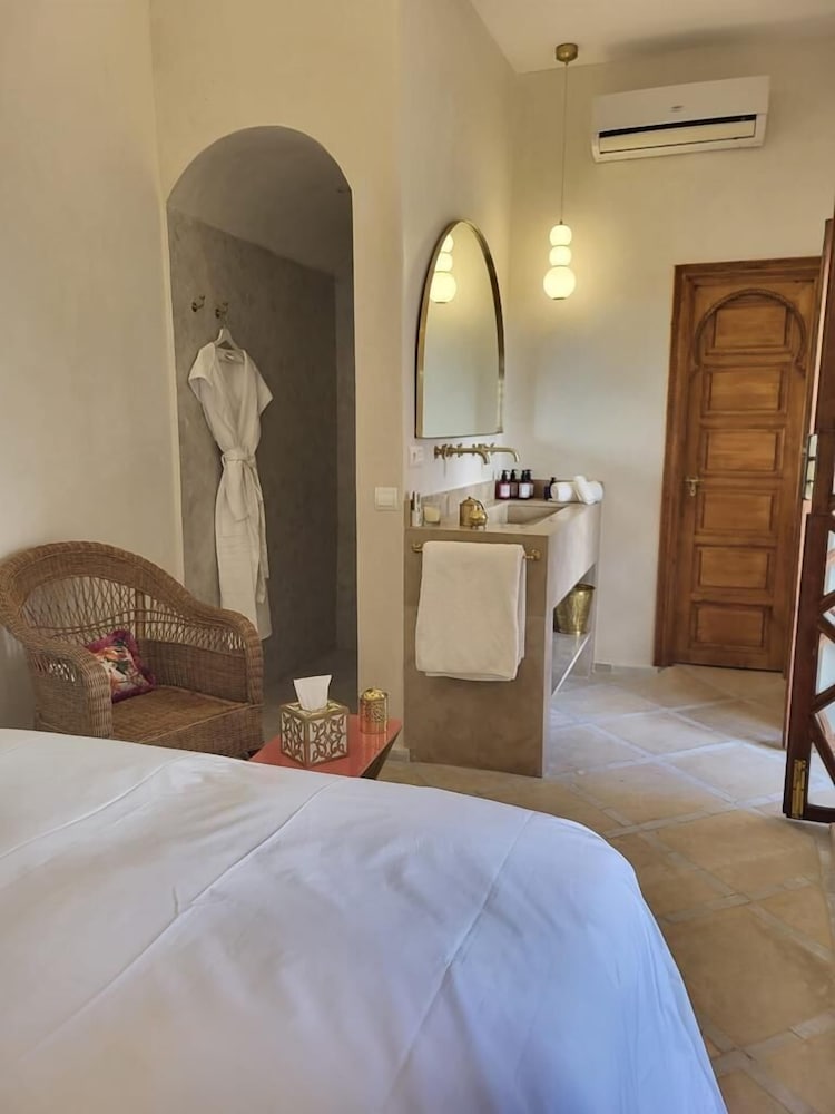Riad LallaBaya