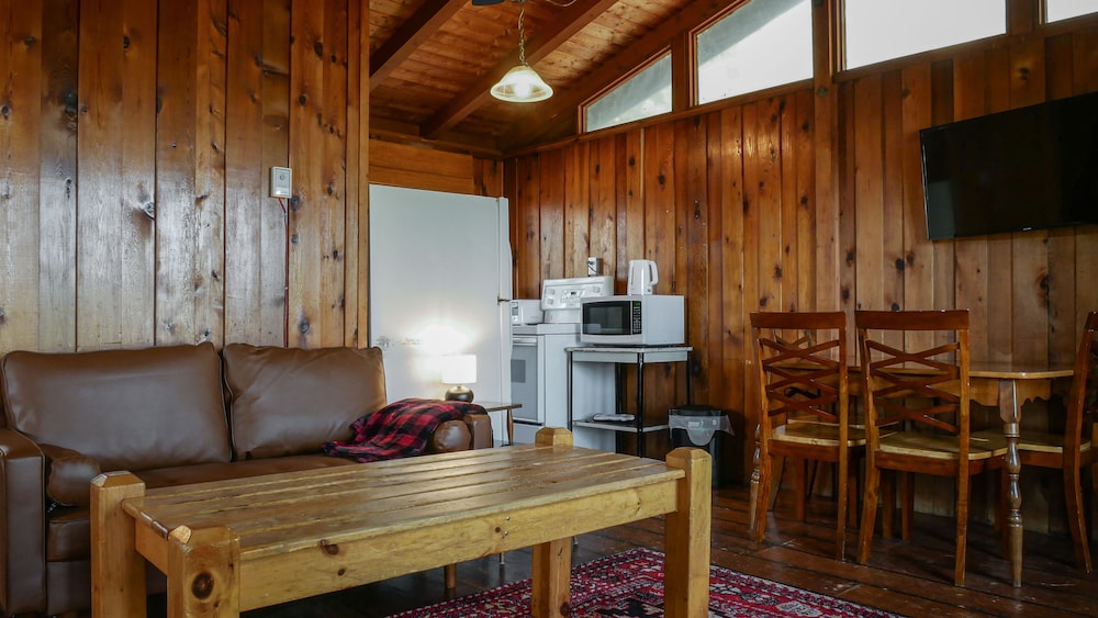 Sunnylea Resort