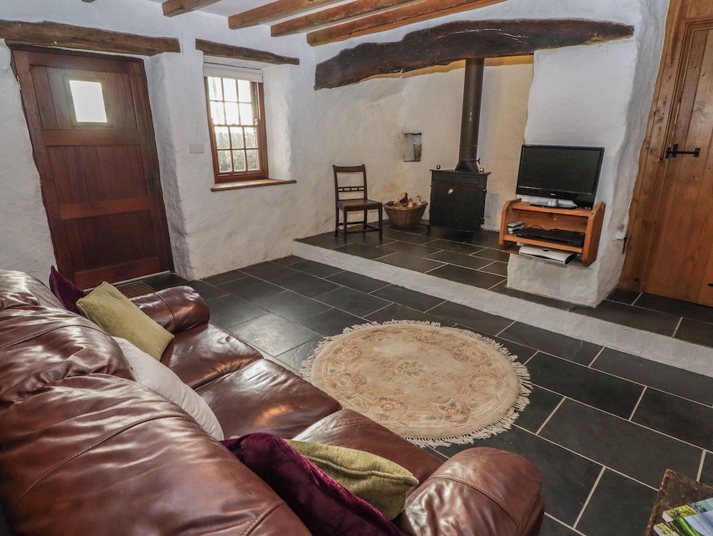 Panteurig Cottage