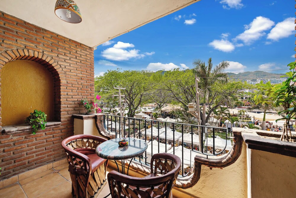 Ocean View 1Br Condo-balcony-beach-pool - 306