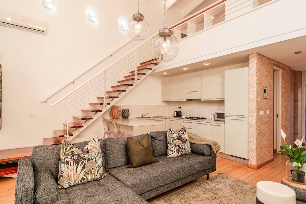 The Ivy Apartments