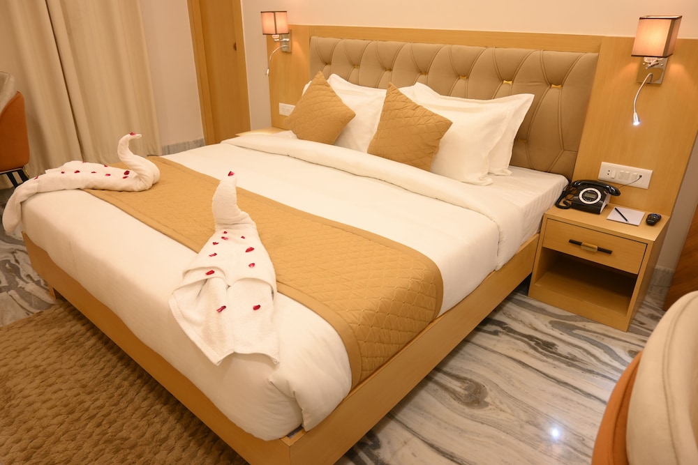 Hotel Kashi Crown