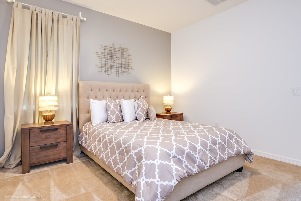 14 Bdrm 11 BA Sleeps 30 - Image 3