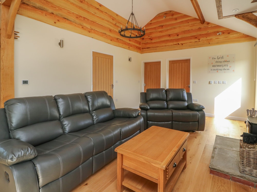 Ploony Hill Cabin