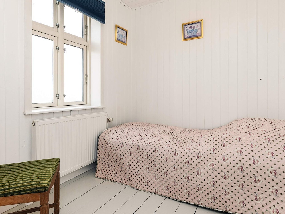 8 Person Holiday Home in Roslev