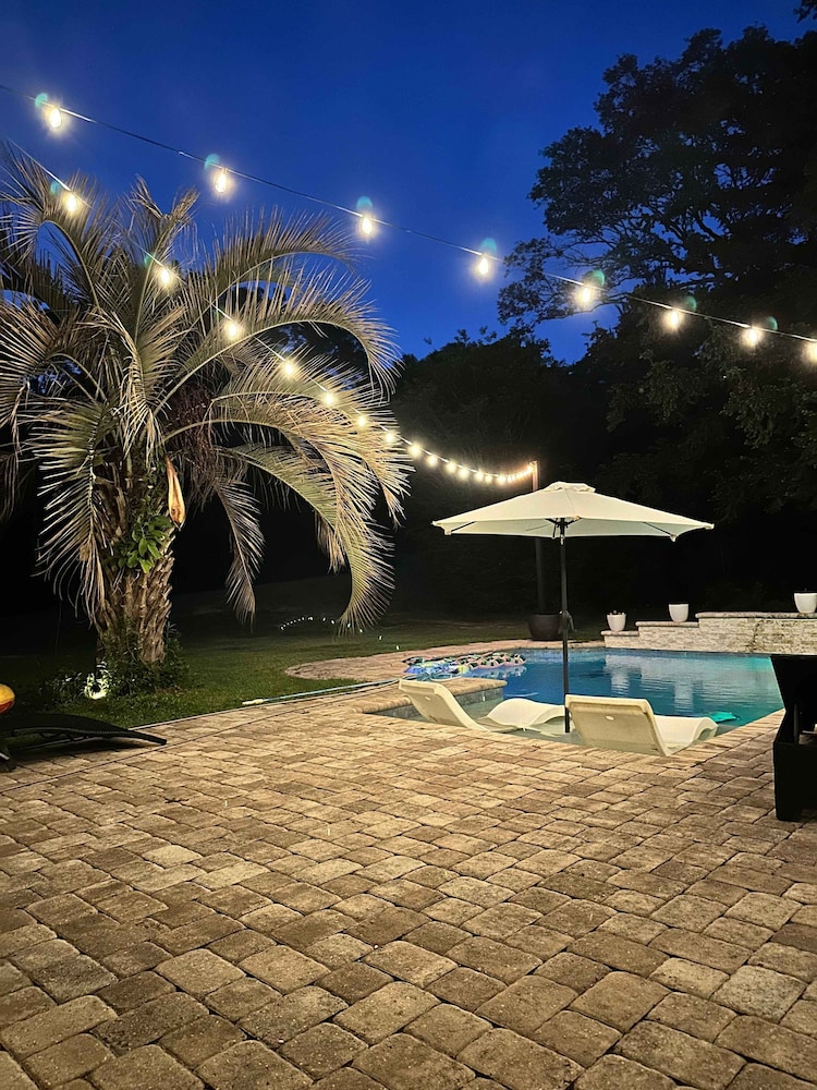 Southern Charm House Min From Shopping Beaches