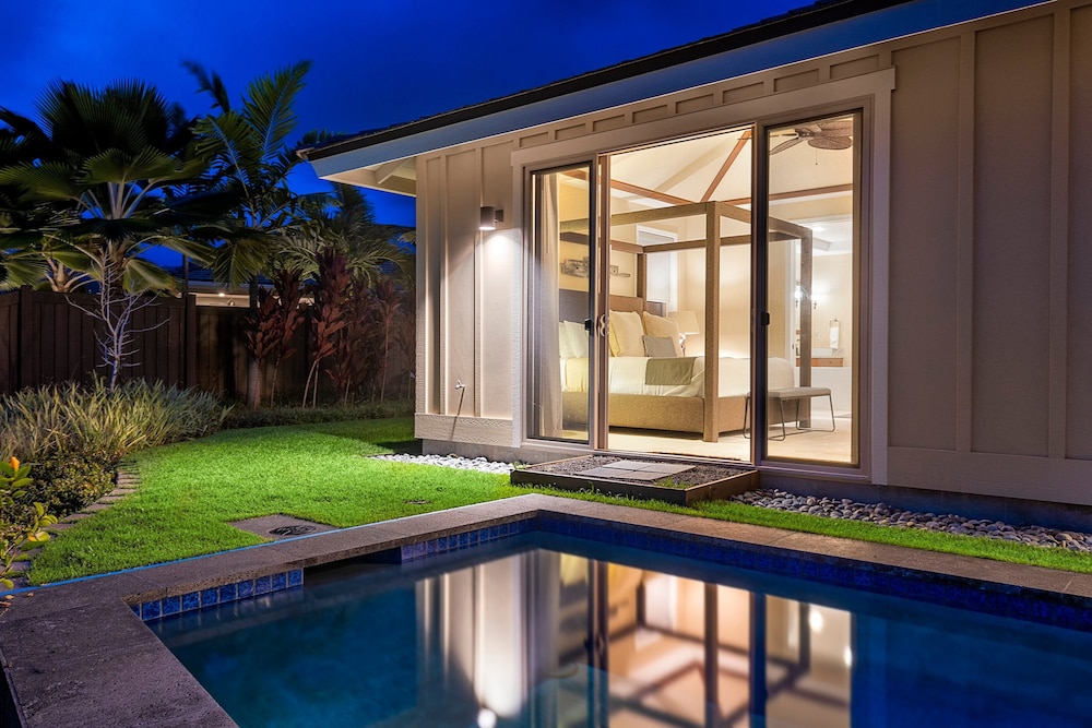 Unbelievable Ocean Front View w Pool - AC - Outdoor Seating!- Vrkcv