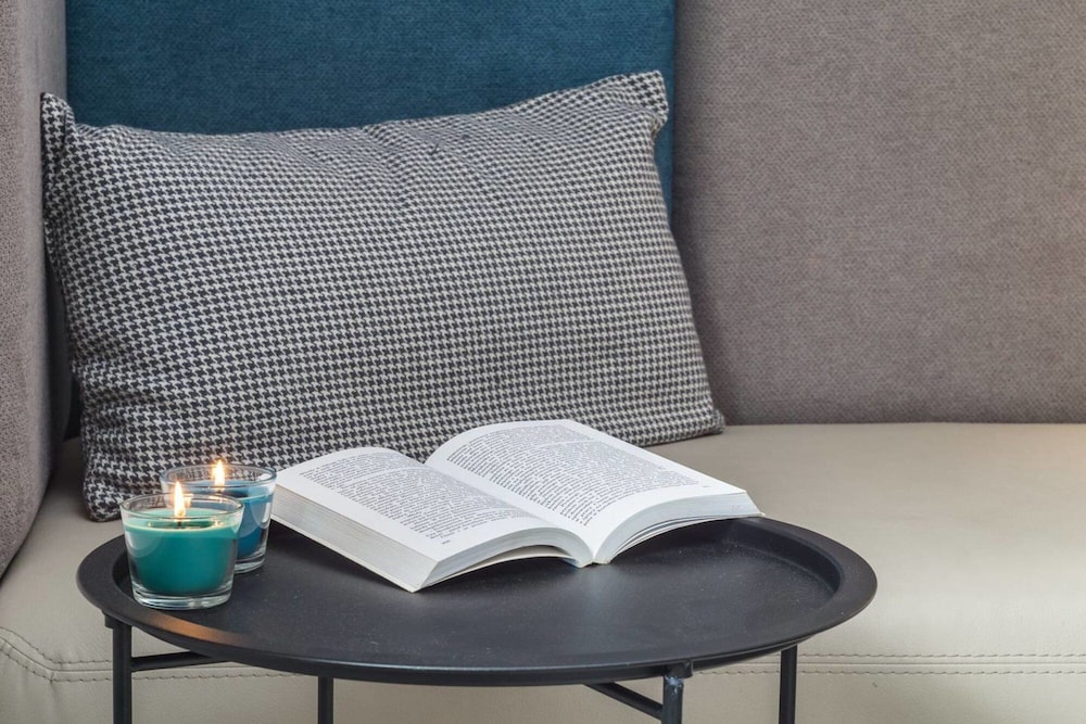 Cozy Apartment With a Fireplace view 5