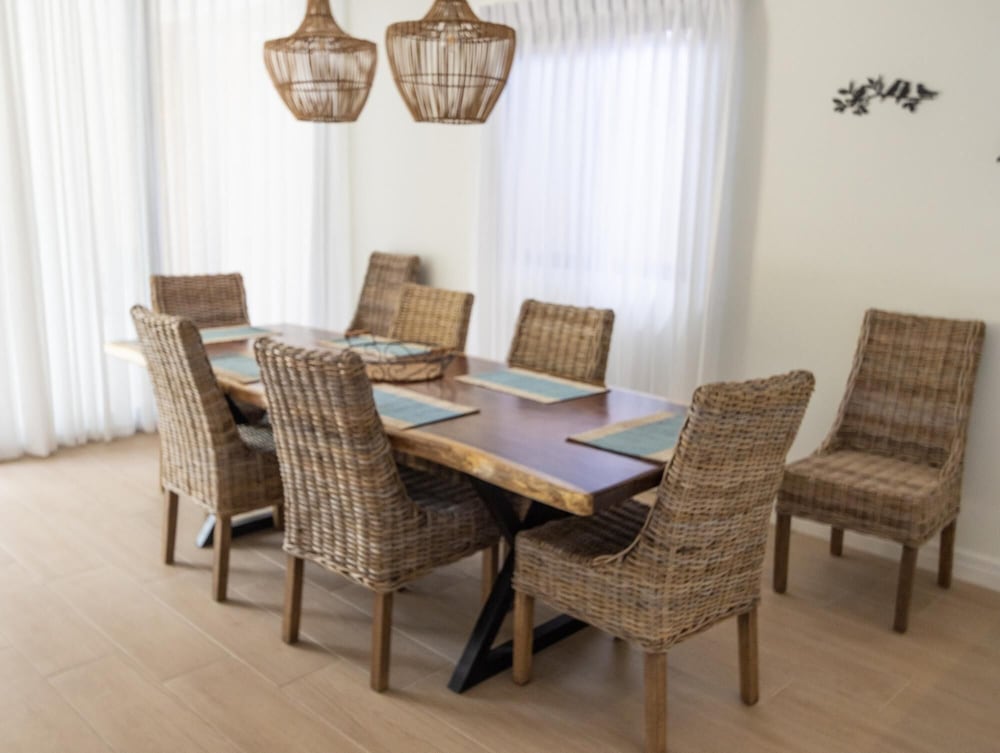 Playa Potrero 4 BR Home Pool Centrally Located - Casa Oasis Surfside