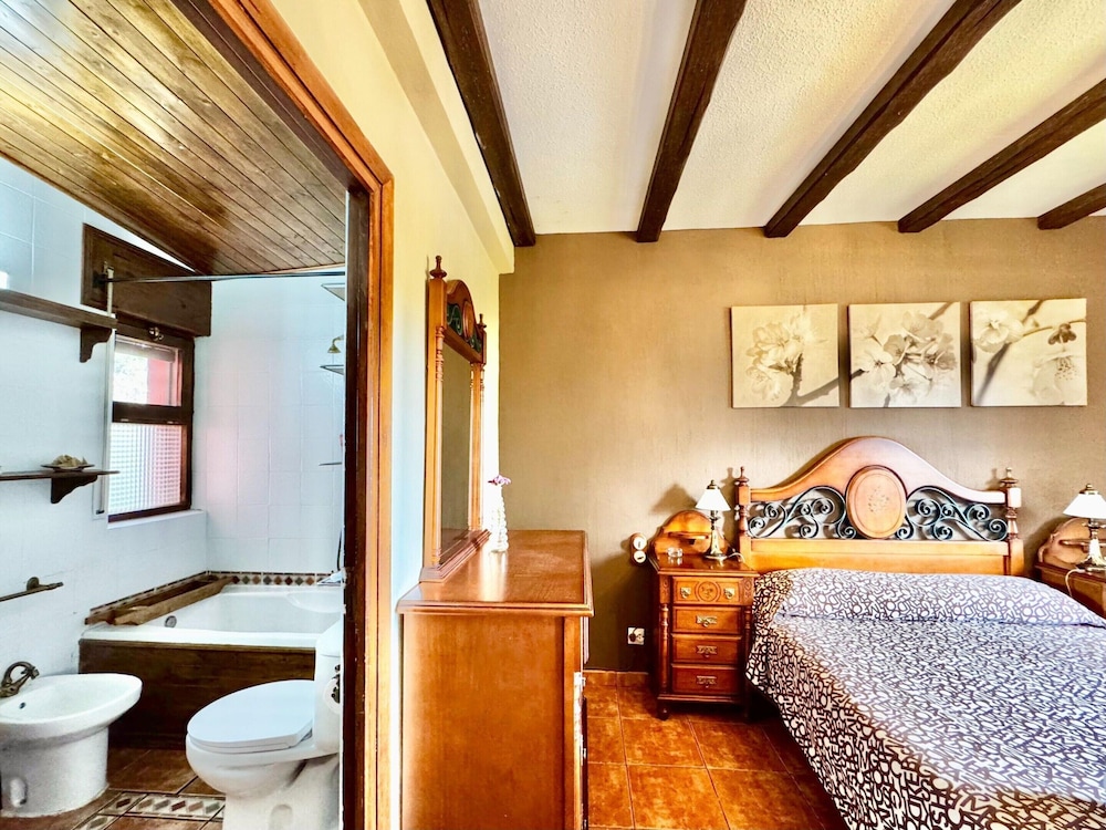 Rural Apartment With Private Garden