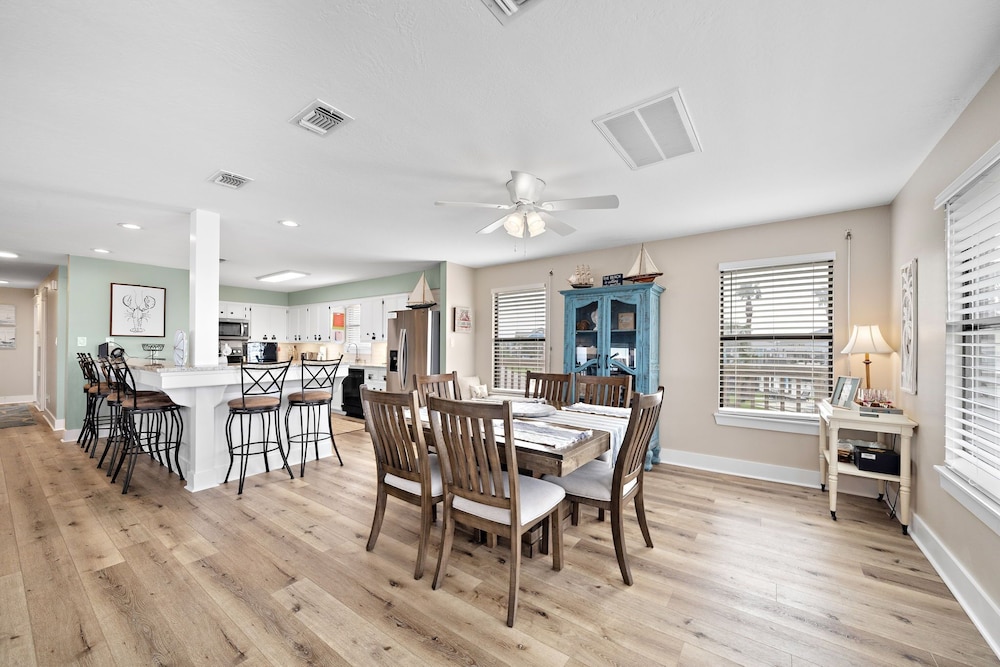 Bay Vista by Ryson Vacation Rentals
