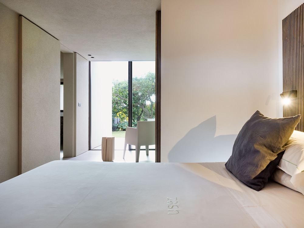 Zash Country Boutique Hotel
