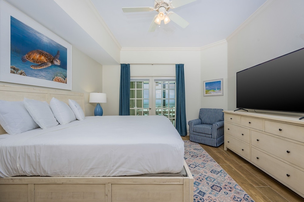 Phoenix West 607 3 Bedroom Condo