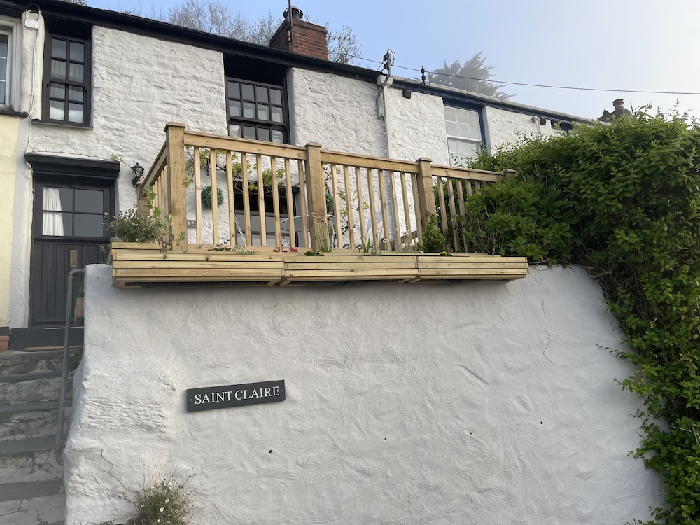 4 Trenhaile Terrace