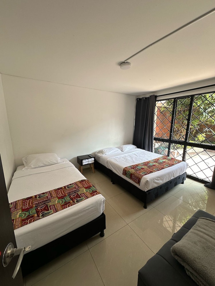BAMUKA HOSTEL
