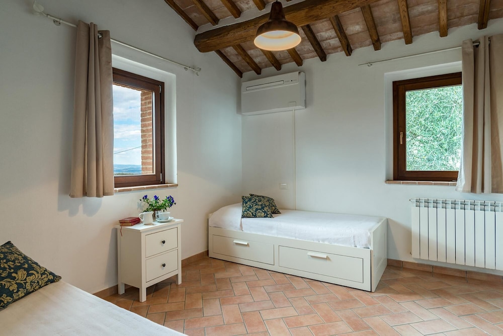 Casale Montegiovi 6 4