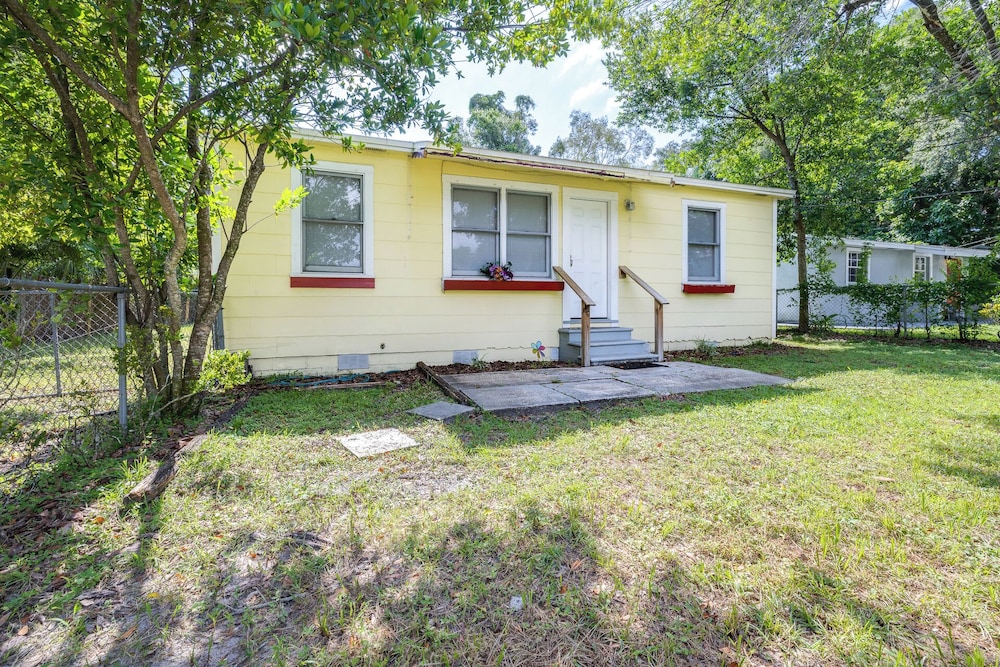Charming Seminole Heights Getaway