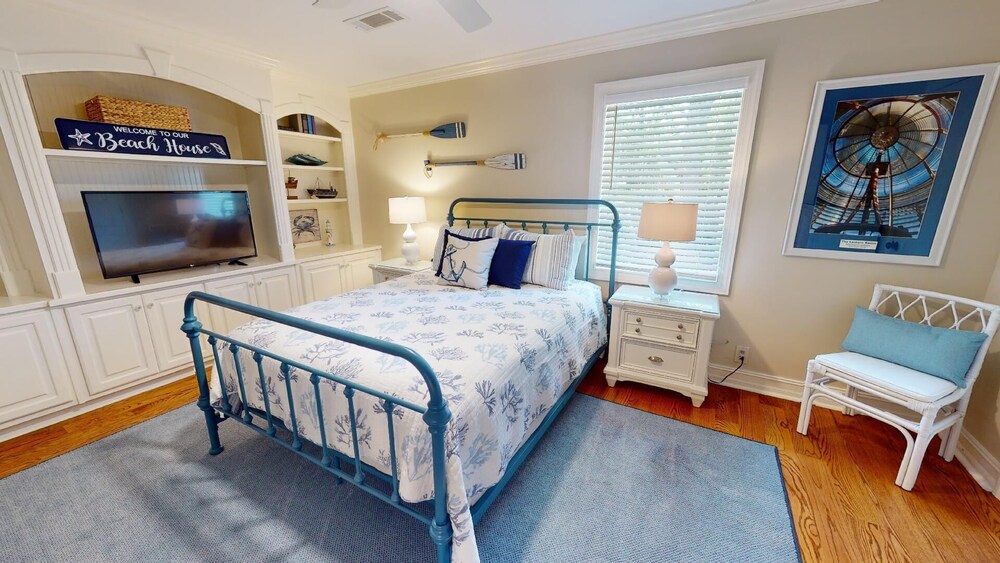 The Pelican House by Tybee Vacation Rentals