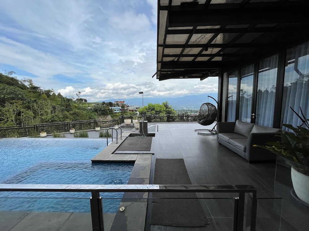 Anemos Resort By Tamastu