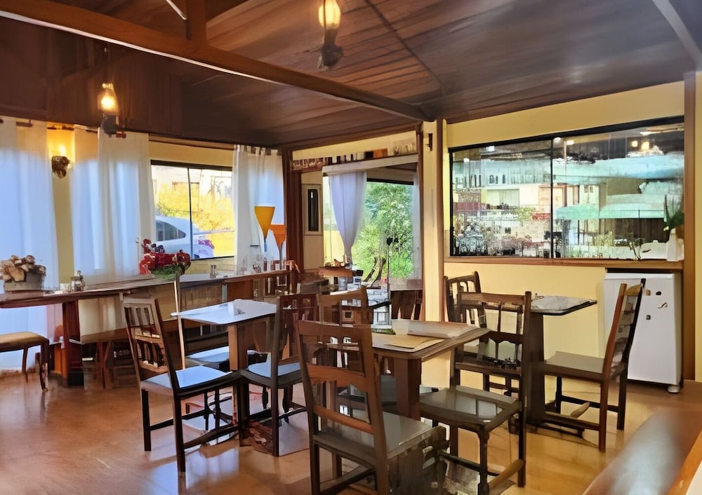 THE WRITERS HOUSE