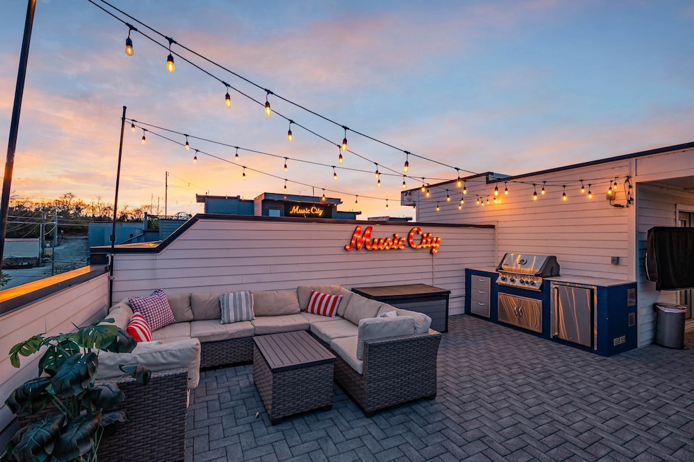Ultimate Rooftop Double Games BBQ Skyline Views