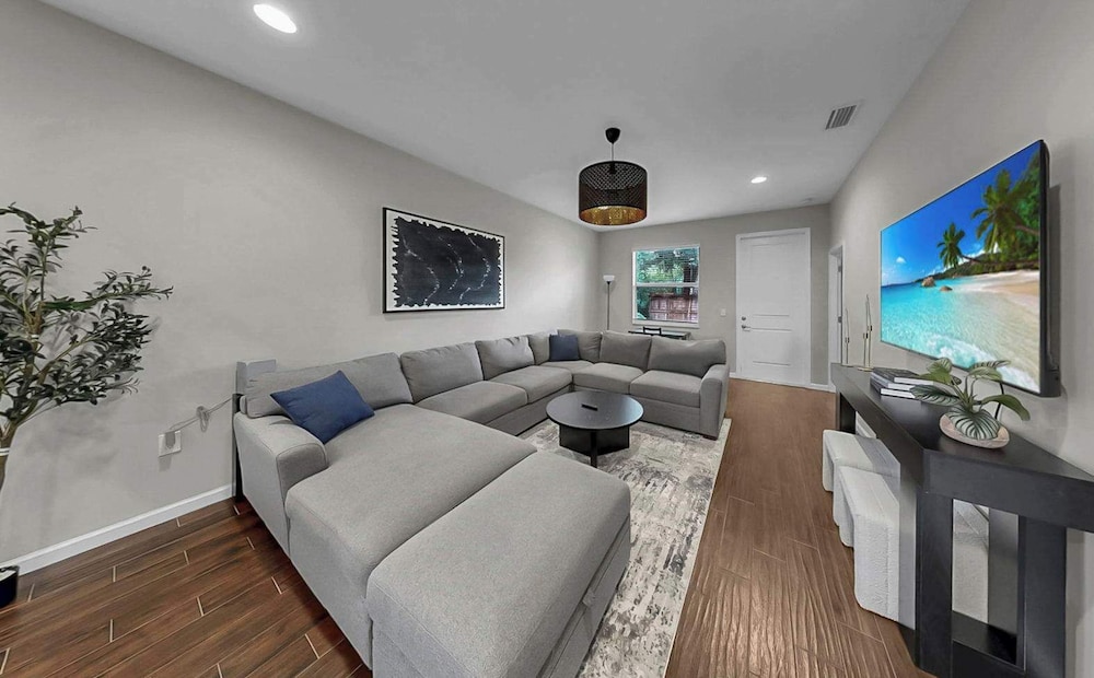 Cozy Downtown Tampa Retreat