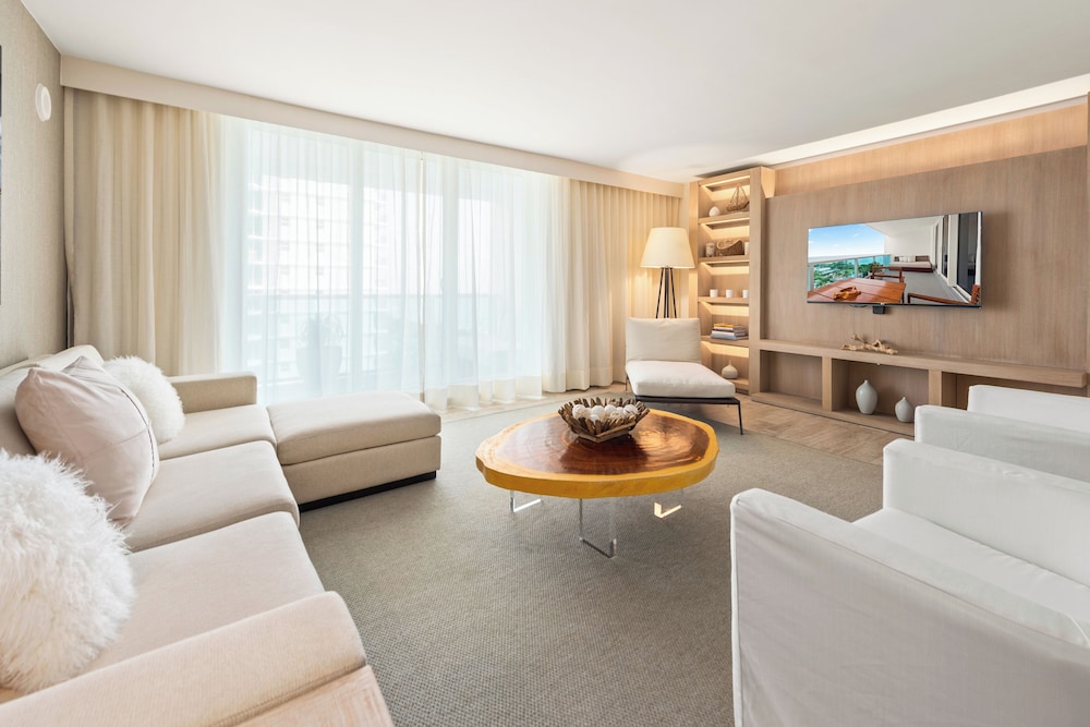 Luxury Vacation Rentals at 1 Hotel & Homes by LRMB