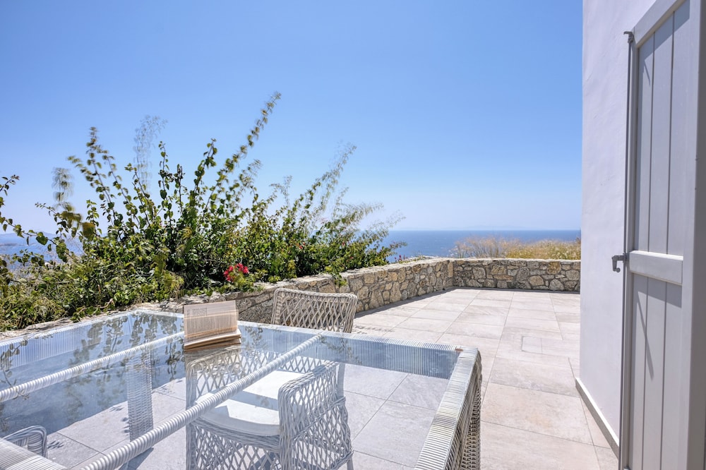 Aloft Suites Mykonos Island