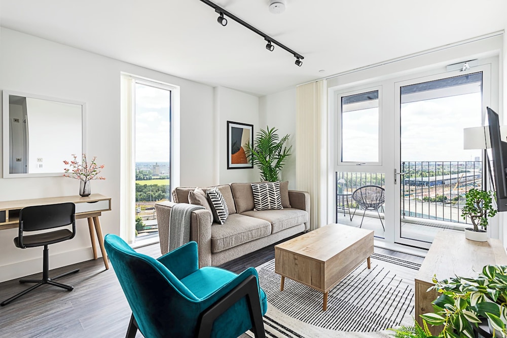 Luxurious West London Apartment