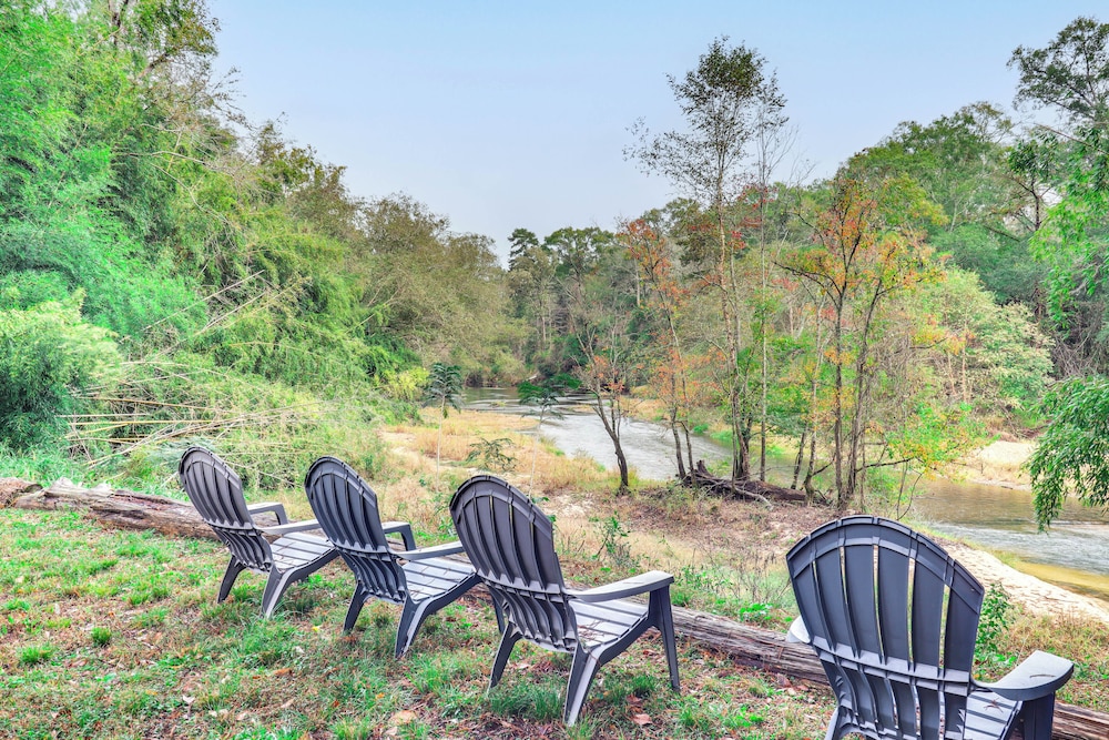 McComb Vacations - Mississippi Vacation Rental w/ River Frontage - Property Image 1