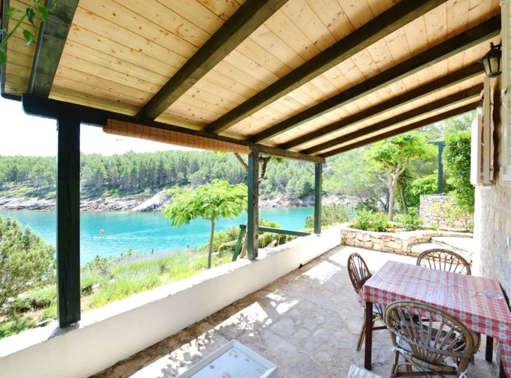 Bay House Rosohotnica