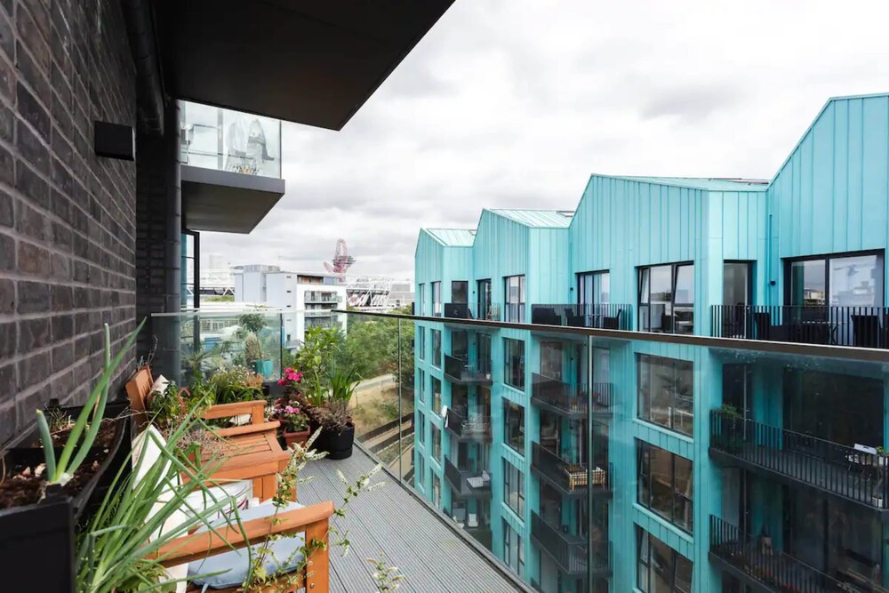 Bright 1 Bedroom Apartment in Hackney Wick With Balcony
