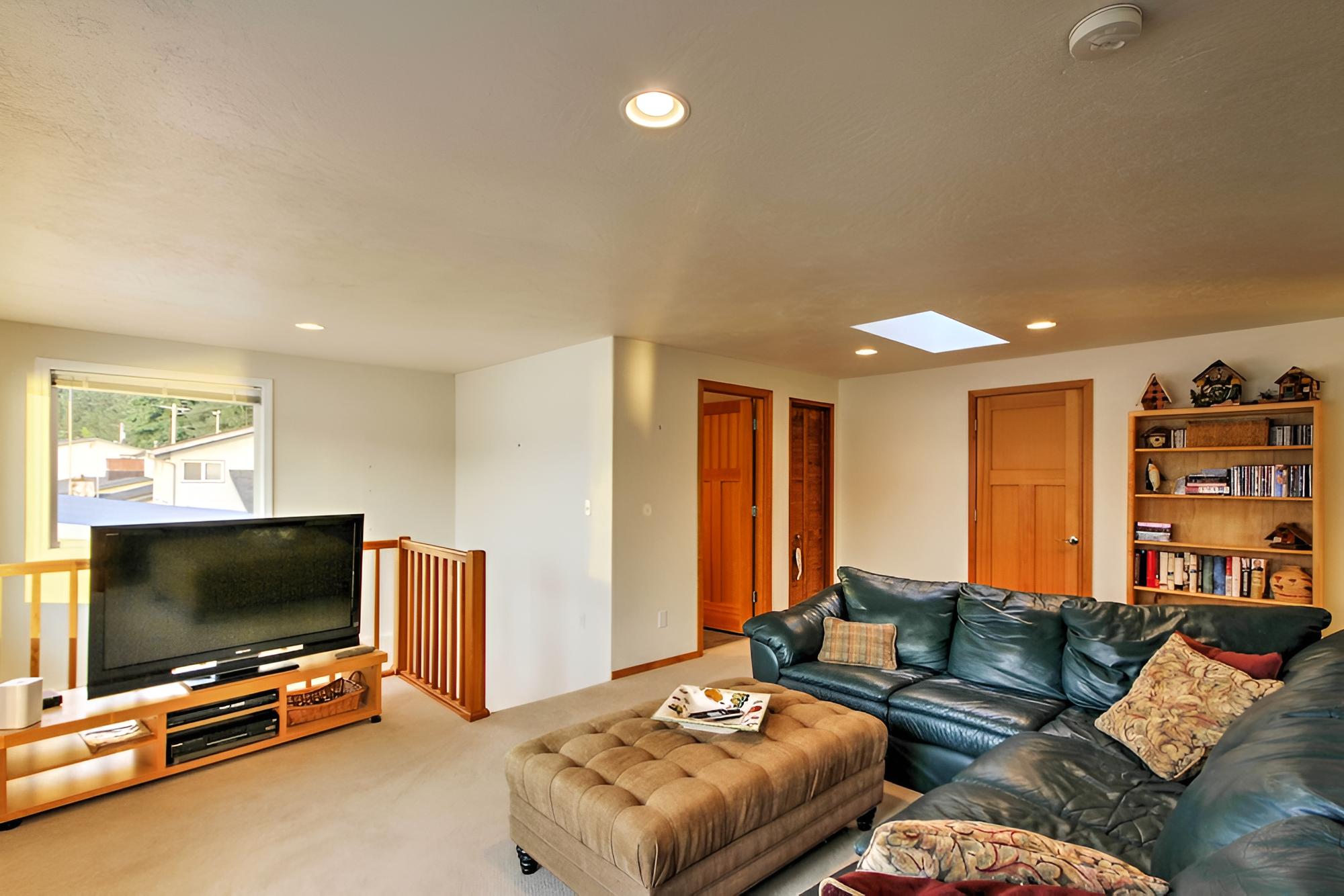 Waterfront Home on 'gold Coast' of Hood Canal! view 3