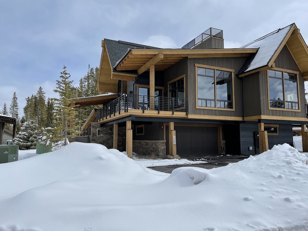 Chateau Breck 4 Bedroom Townhouse