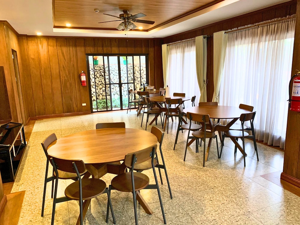 Leonard Wood Pines Hotel