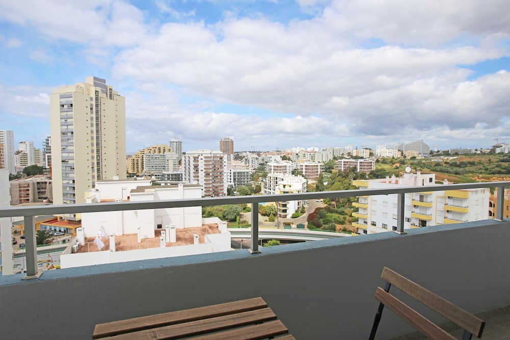 A22 - Rocha Beach Flat in Portim o