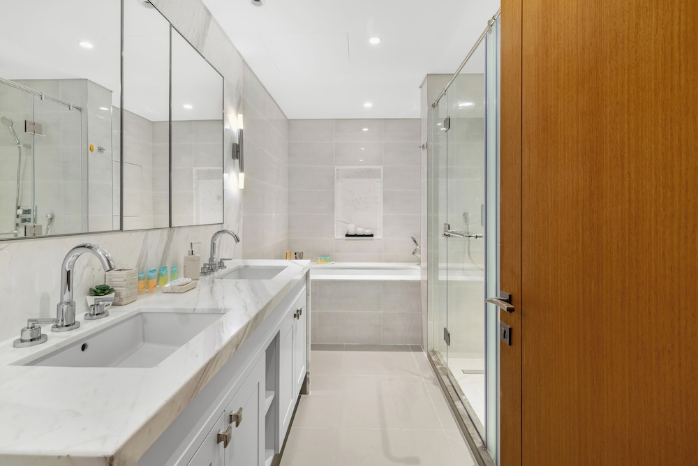 Roomszy Residences - Opera Grand