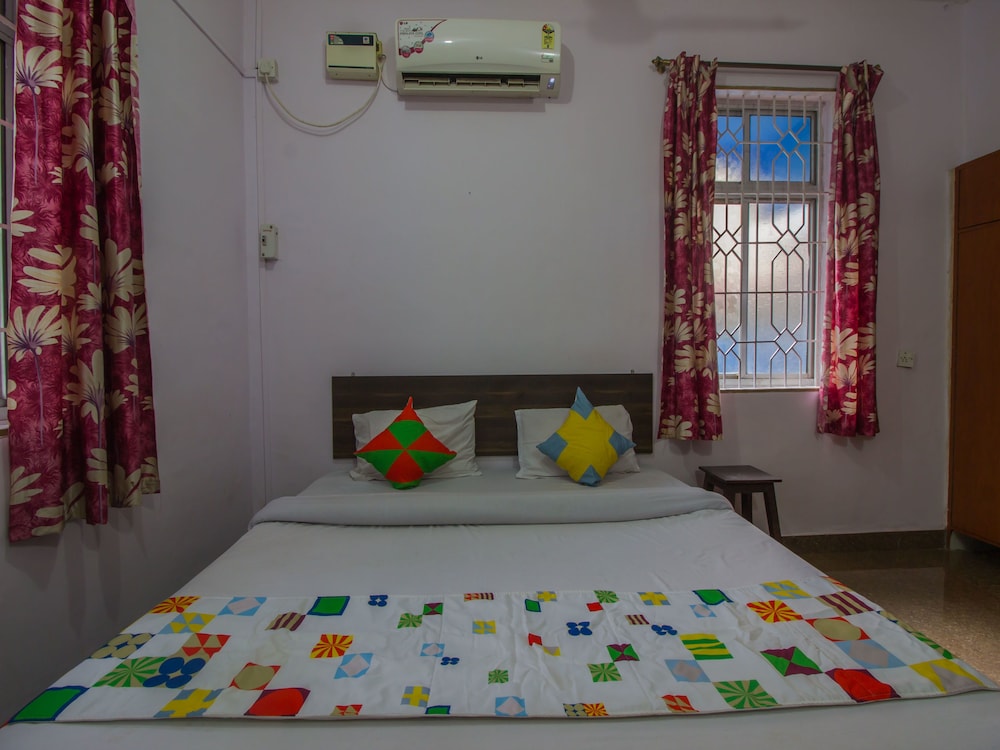 OYO 16923 Home Graceful Studio Miramar