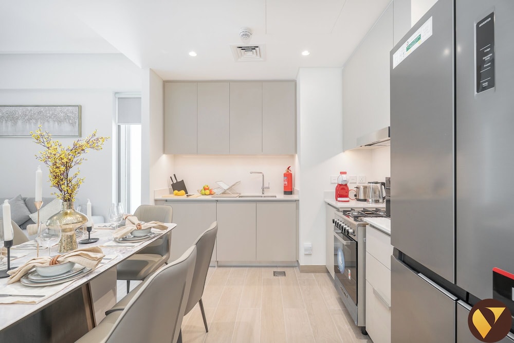 Vogue Rosewater Creek Beach Stylish 2BR