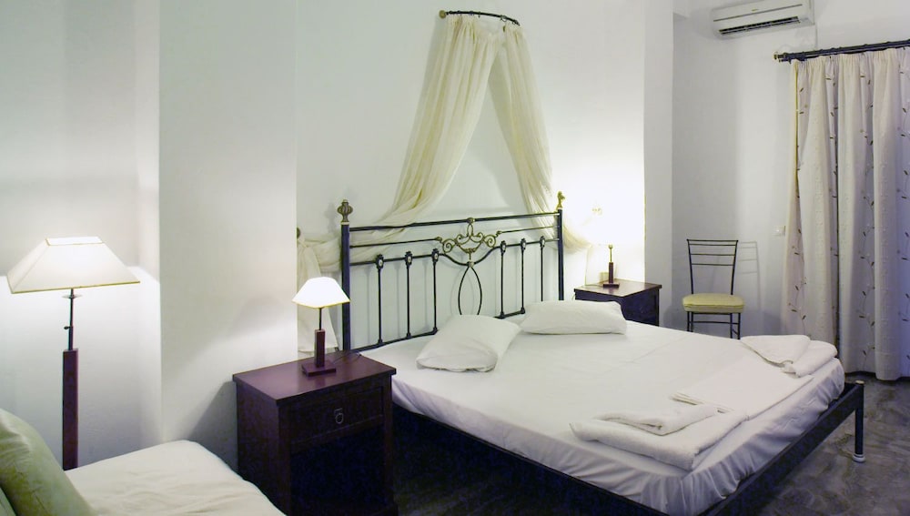Ifestia Hotel Santorini