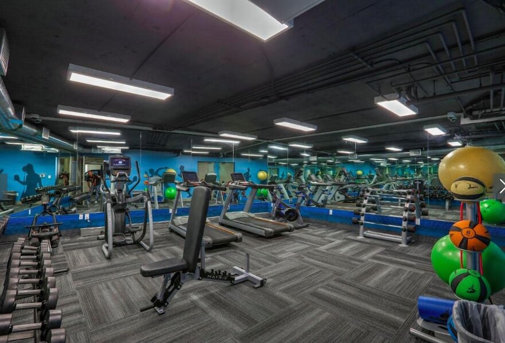 Prime Walking Distance to UCLA N309