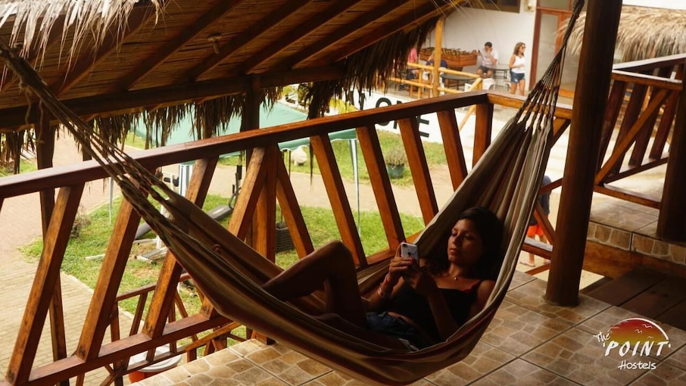 The Point Mancora - Beach Party Hostel